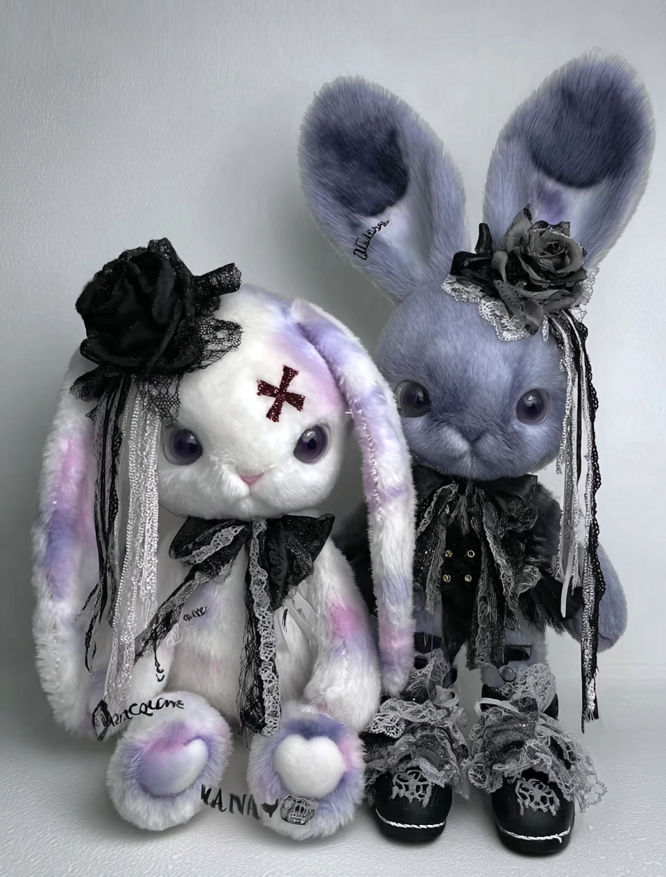 暗黑の恋｜情侣玩偶成了彼此“镜像”💞